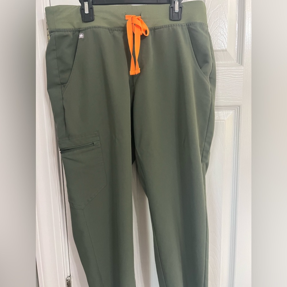 Moss - Medium Petite Zamora Joggers